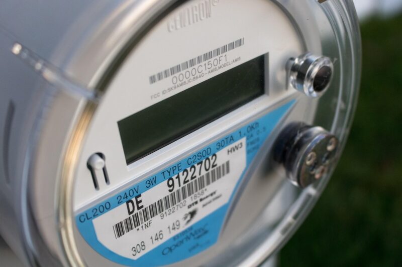 電力量を計測するデジタルメーター